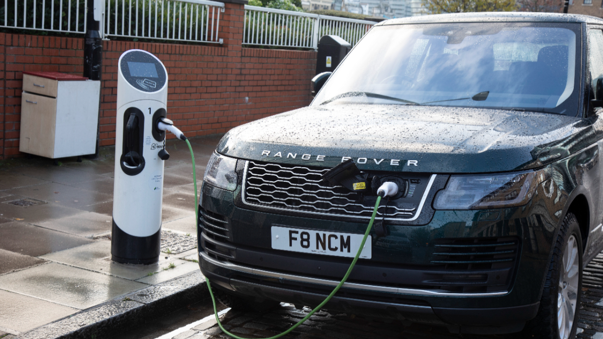Range Rover goes fully electric for the first time ever